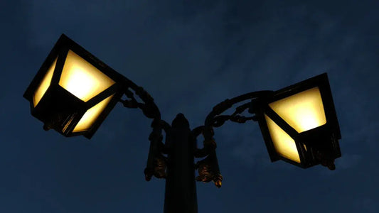 How long do solar lights burn at night?
