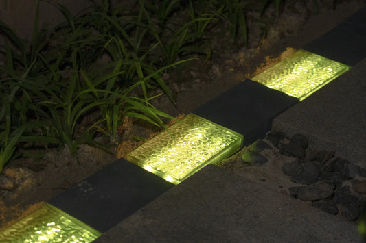 How to Choose the Best Solar Lights for Driveways and Walkways?